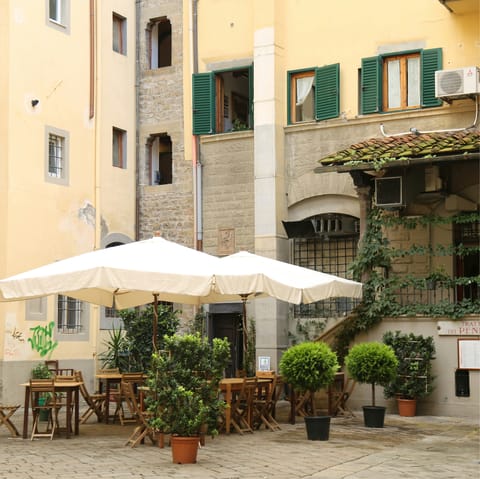 Pause for drinks in a traditional Italian restaurant 