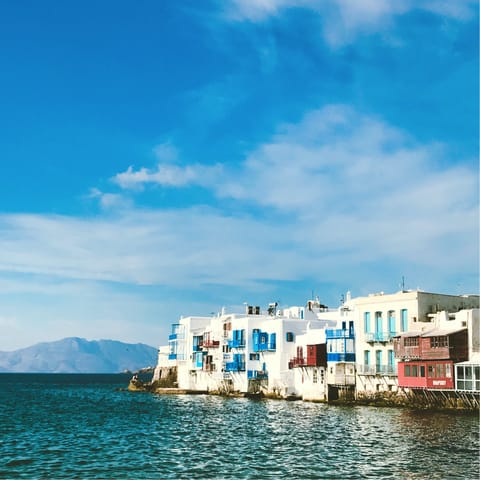 Explore the stunning coastline of Mykonos, right on your doorstep