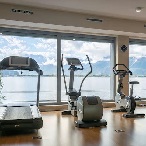Exercise in the gym, then wind down in the sauna or steam room