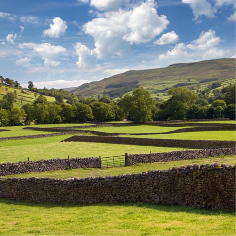 Explore the legendary landscapes of the Yorkshire Dales and Lake District