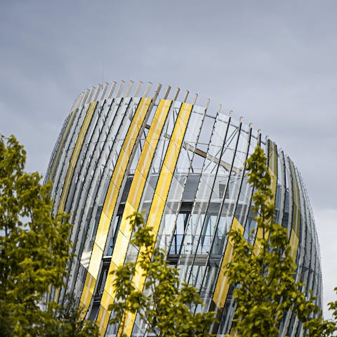 Visit the Cité du Vin, visible from your home and a must-see for your stay in Bordeaux