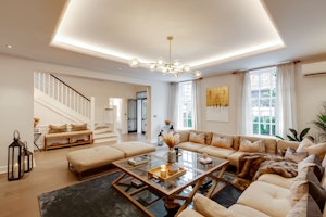 Chelsea Glam image 1