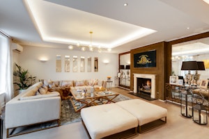 Chelsea Glam image 13