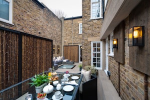 Chelsea Glam image 11