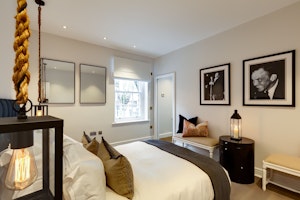 Chelsea Glam image 8
