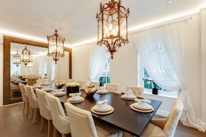 Chelsea Glam image 2