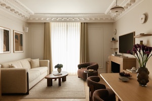 Elegant View image 6