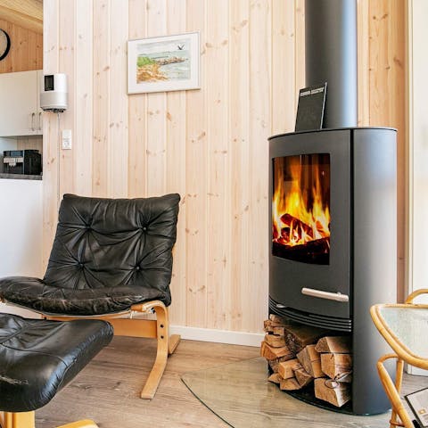 Catch up on a good book beside the crackling fire as you sink into the plush chair
