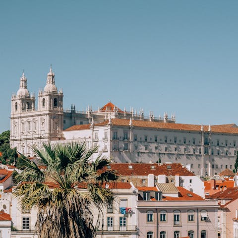 Explore your historic Alfama district – São Jorge Castle is a fifteen-minute walk away