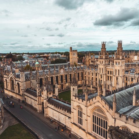 Discover the dramatic architecture and century-old University buildings in Oxford, only half an hour drive away 