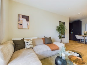 Regent's Nest image 2