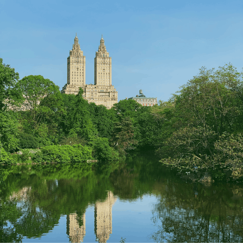 Stay in the prestigious Upper East Side, just ten minutes from Central Park
