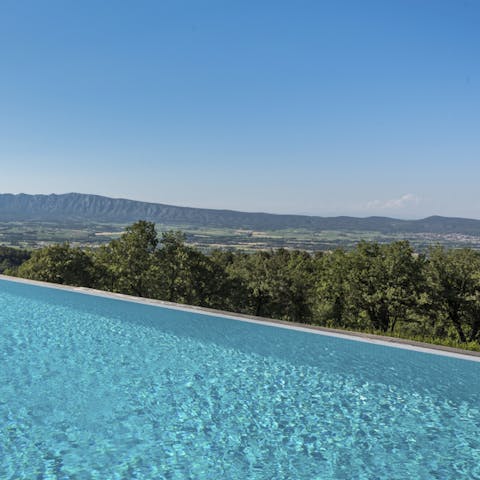 Enjoy mountain views from the swimming pool