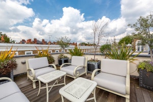 Chelsea Sunshine image 8