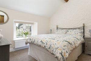 Limestone Cottage image 3