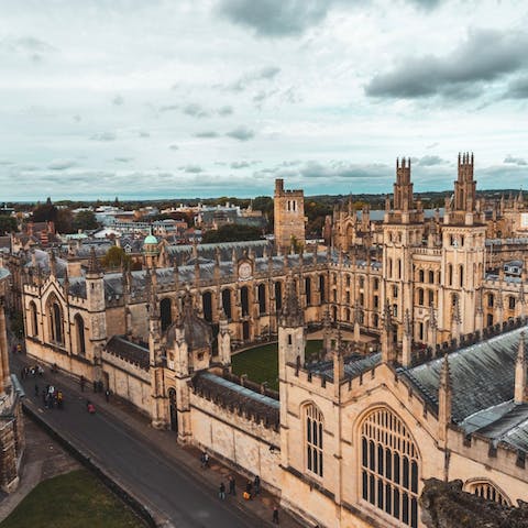 Visit the beautiful city of Oxford, home to the world famous university – it's just seventeen miles away