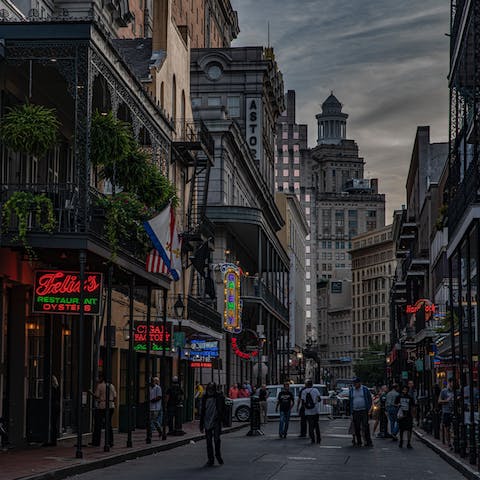 Explore the attractions of New Orleans, right on your doorstep