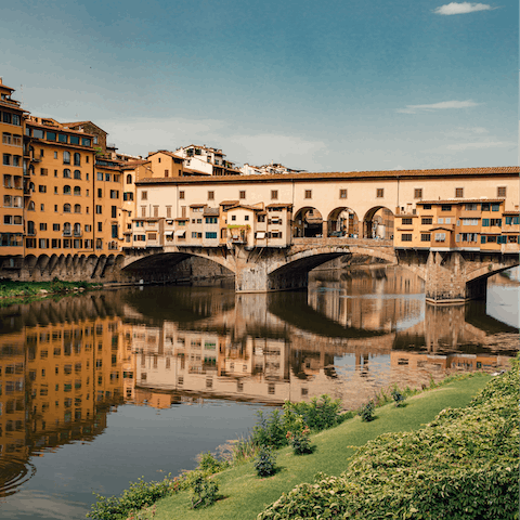Visit the famous Ponte Vecchio – the oldest bridge in Florence 