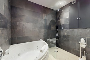 Shoreditch Sky Loft image 5