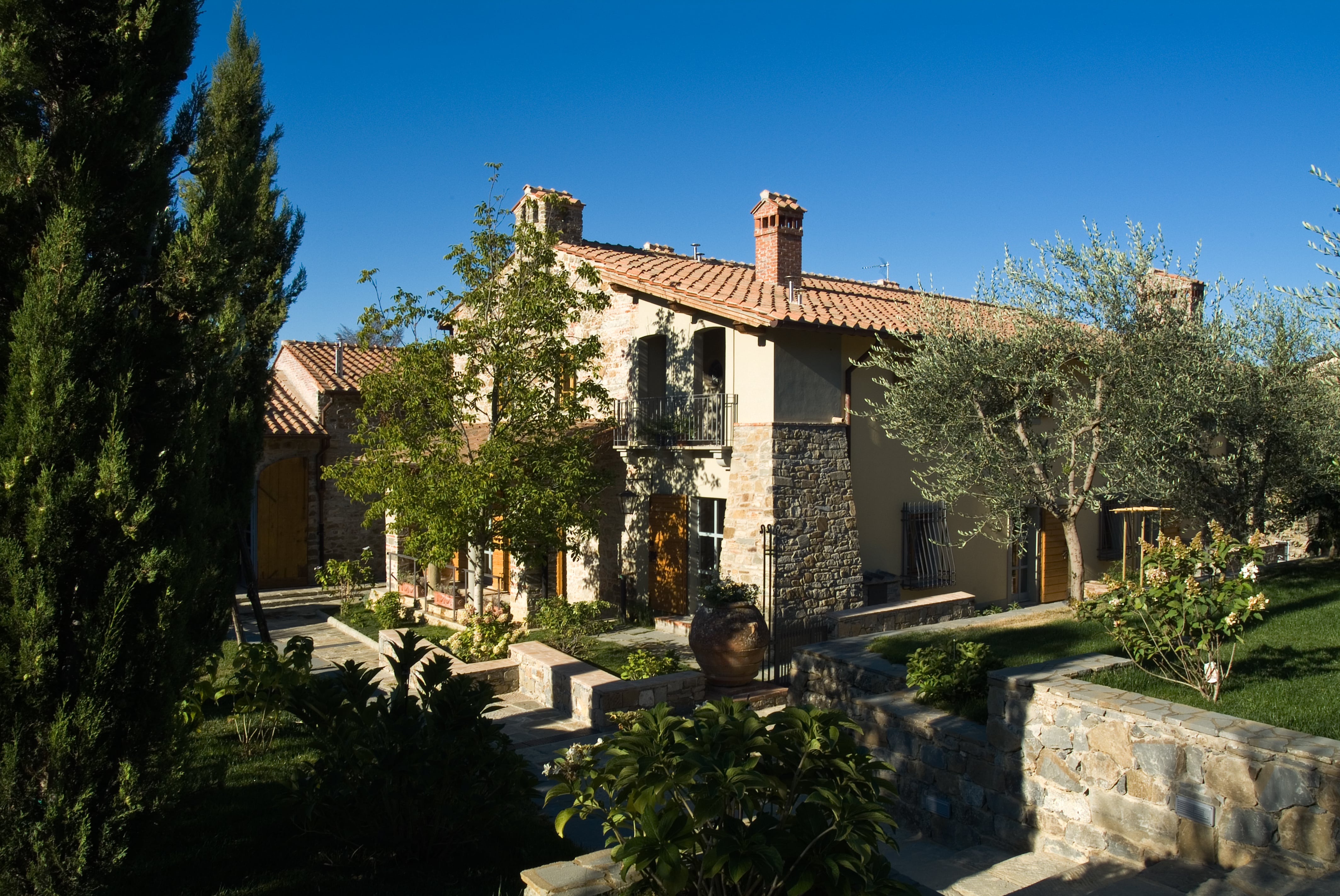 Golden Silence, Pian di Scò, Tuscany Plum Guide