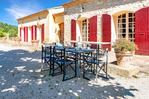 Picnic in Provence image 9
