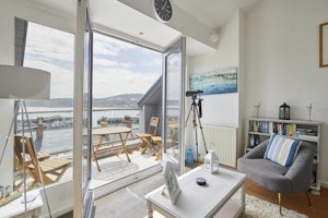 Blissful Seaside Retreat image 1