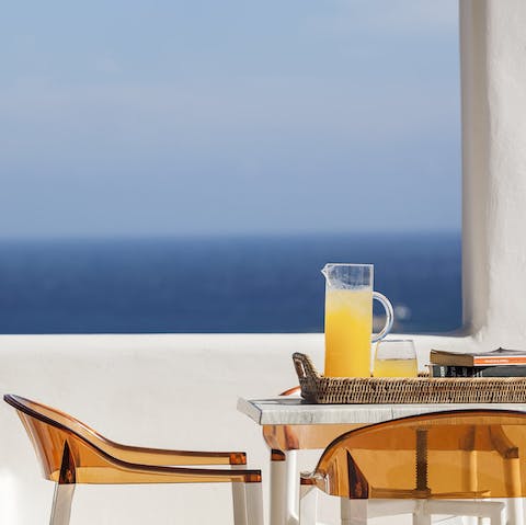 Feel the sweet sea breeze while having breakfast alfresco