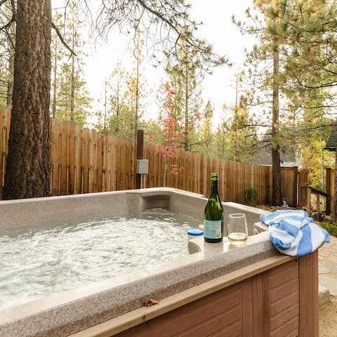 Sip a glass of Californian wine in the tub