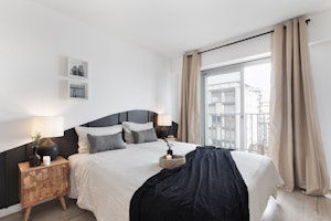 Charonne Swoon image 11