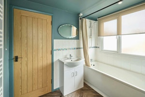 Overstrand Opal image 12