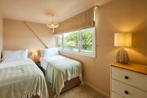 Overstrand Opal image 10