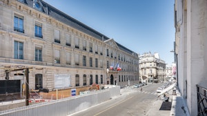 Free Man in Paris image 2