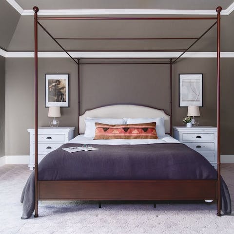 Sleep easy in luxurious four-poster beds