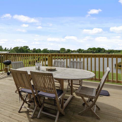 Fire up the barbecue and dine alfresco with views of the lake
