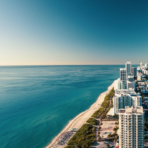 Make the most of this home' s proximity to magnificent Miami Beach 