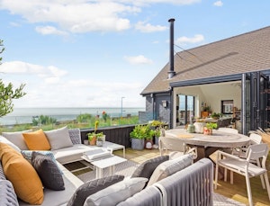 The Shoreline House image 1