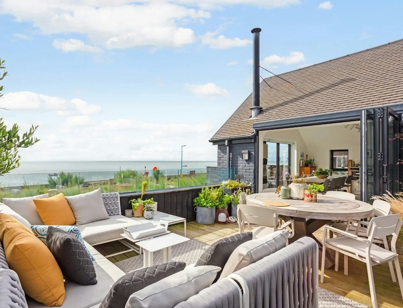 The Shoreline House main image