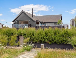The Shoreline House image 9