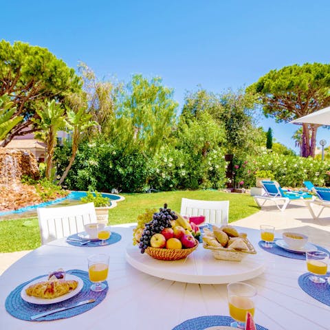 Start your days with Pastel de Natas at the alfresco dining area