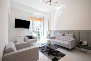 Nice Ville image 1