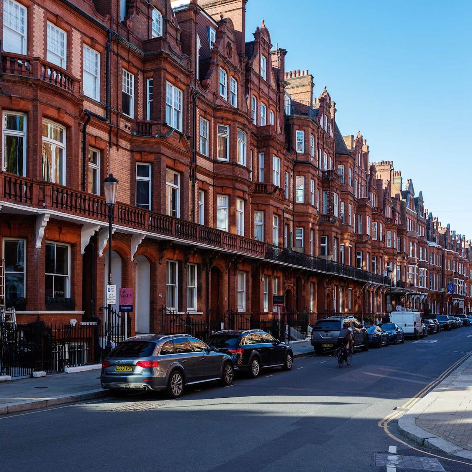 Chelsea Charm, London, England | Plum Guide