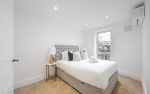 Contemporary Chiswick image 13