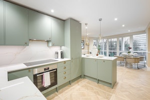 Contemporary Chiswick image 12