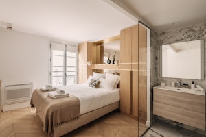Ritz & Greige image 8
