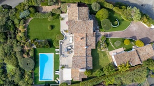 Riviera Style image 13