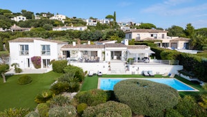 Riviera Style image 1