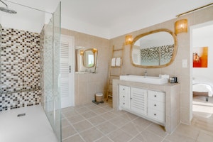 Riviera Style image 11