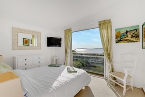 Riviera Style image 6