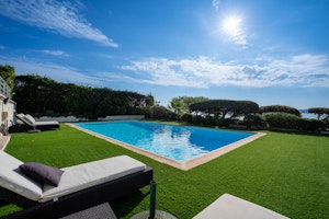 Riviera Style image 3