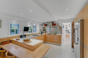 Riviera Style image 2